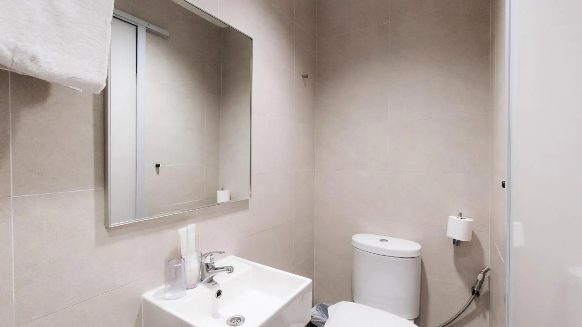 Harbour Ville Hotel - Hamilton Singapore