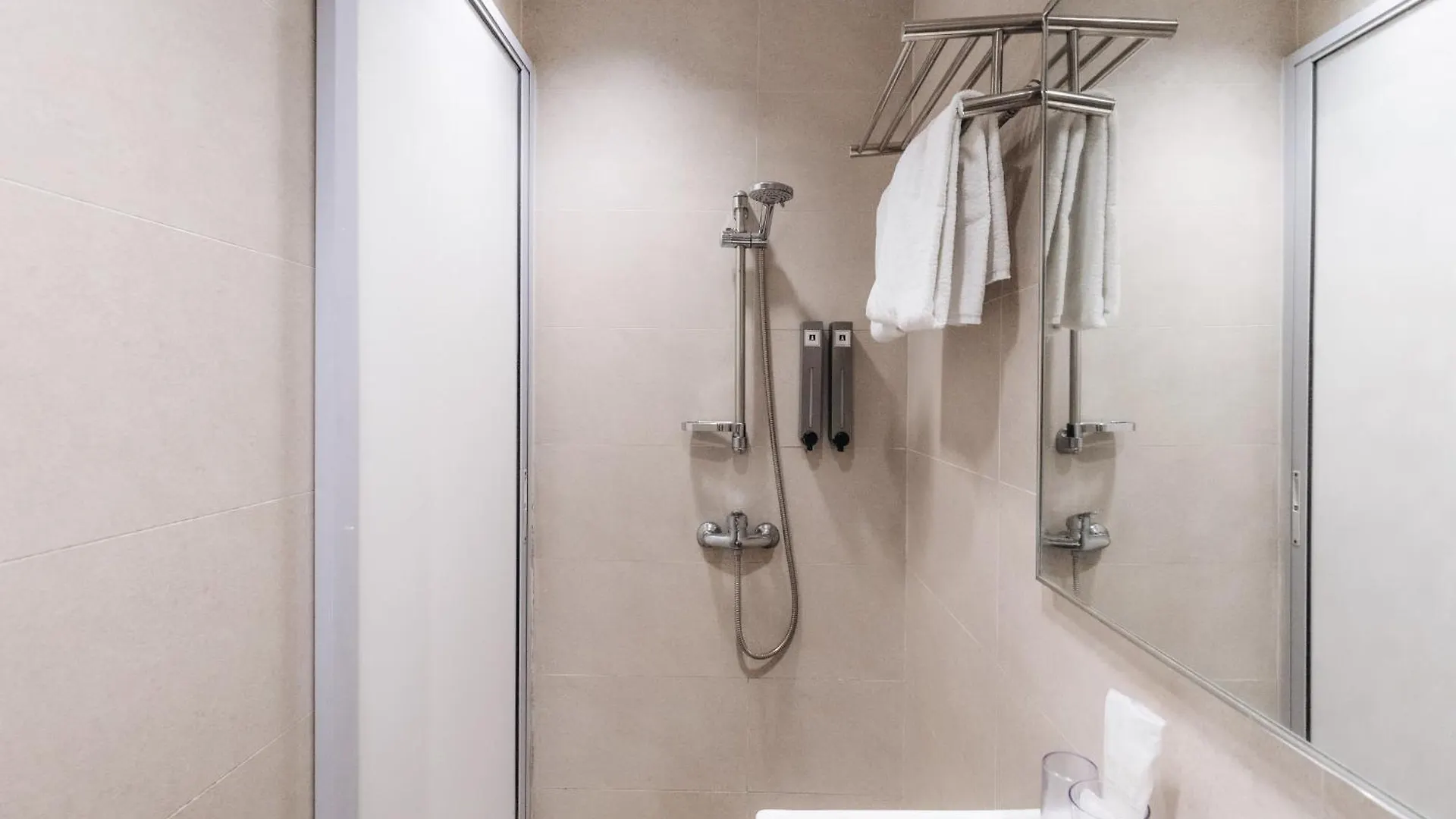 Harbour Ville Hotel - Hamilton Singapur